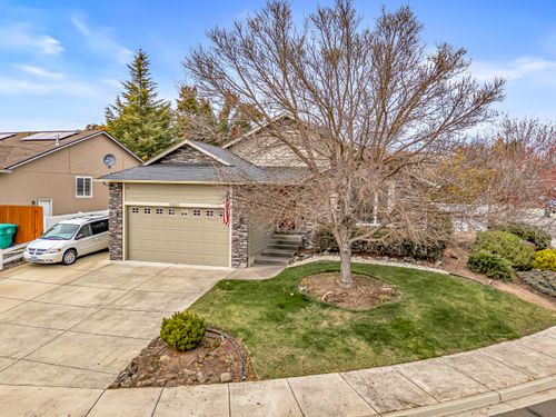 1023 Highlands Dr, Eagle Point, OR, 97524-9040 | Card Image