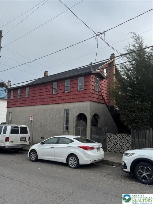 1-702 Walnut St, Freeland, PA, 18224-1425 | Card Image