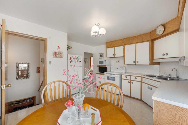 8 Foley Road Se, House other with 3 bedrooms, 1 bathrooms and 3 parking in Calgary AB | Image 13