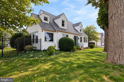 920 S Spring Rd, VINELAND, NJ, 08361-6114 | Card Image