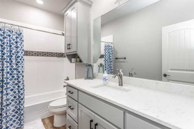 105 Cocopa Cv, House other with 4 bedrooms, 3 bathrooms and null parking in Lake Kiowa TX | Image 24