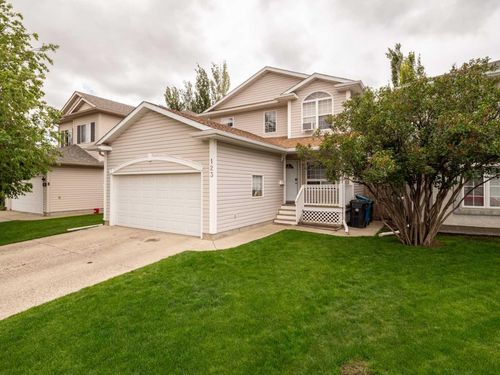 123 Stoney Cres W, Lethbridge, AB, T1K7B2 | Card Image