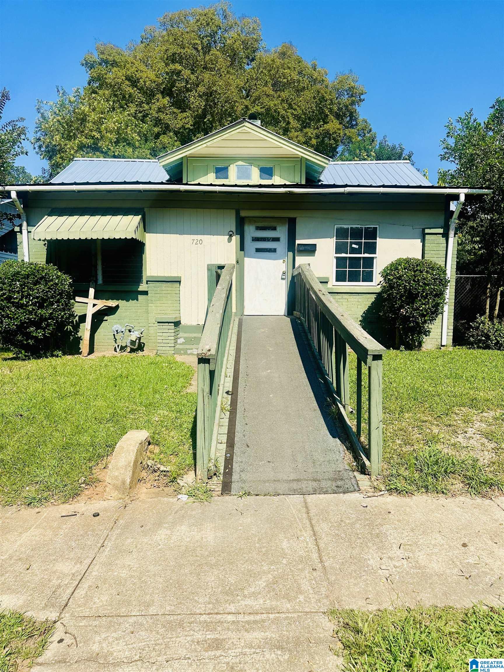 41st St, Fairfield, AL 35064
