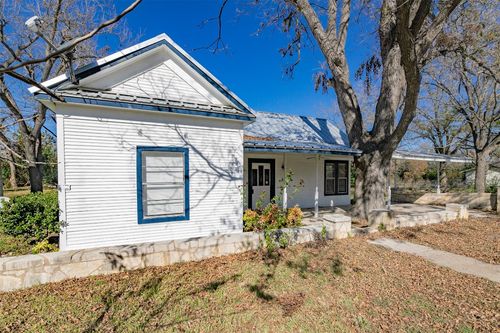 105 E Evans St, Leander, TX, 78641-1774 | Card Image