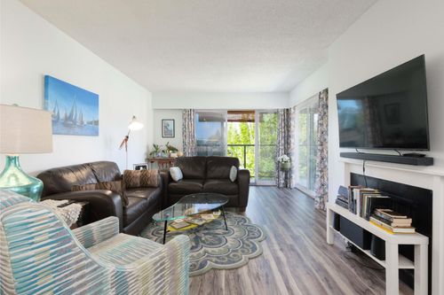 306-1515 Chesterfield Ave, North Vancouver, BC, V7M2N5 | Card Image