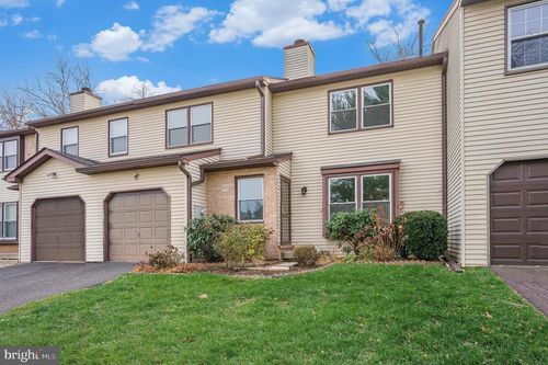 2580 Allison Dr, Pottstown, PA, 19464-3139 | Card Image