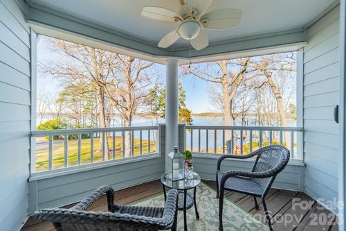 306 Northwest Dr, Davidson, NC, 28036-8900 | Card Image