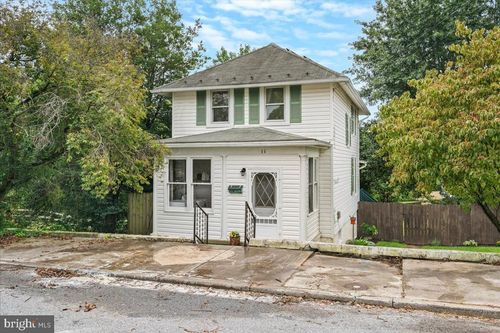 11 E H St, BRUNSWICK, MD, 21716-1428 | Card Image
