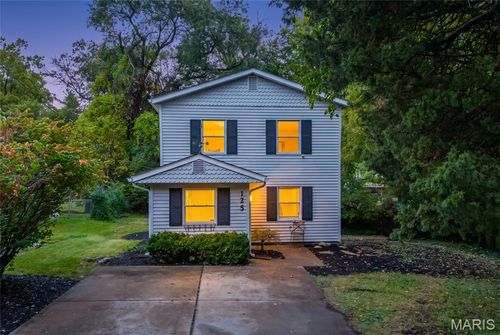 125 E Frisco Ave, Webster Groves, MO, 63119-3816 | Card Image