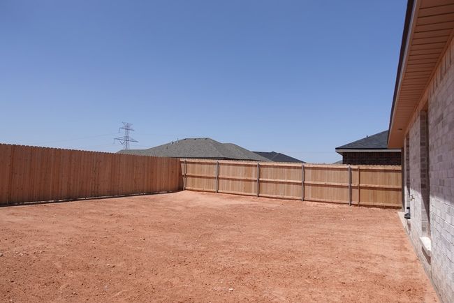 2220 Goldfinch Rd, House other with 3 bedrooms, 2 bathrooms and 2 parking in Midland TX | Image 43