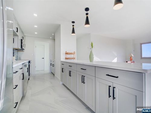 377 S Harrison St, East Orange, NJ, 07018-1218 | Card Image