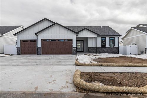 1218 Phipps Ave, Cheyenne, WY, 82001 | Card Image