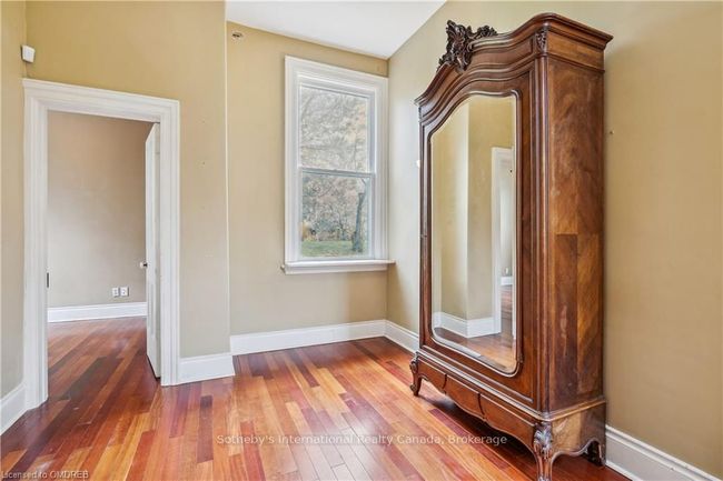 30 South St W, House other with 6 bedrooms, 4 bathrooms and 7 parking in Dundas ON | Image 38