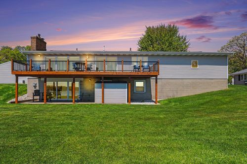 380 Whispering Oaks Dr, Muskegon, MI, 49442-1854 | Card Image