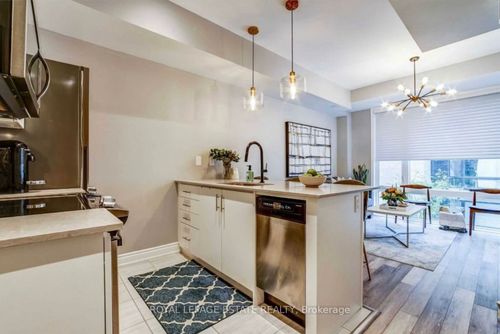 66-28 Fieldway Rd, Toronto, ON, M8Z0E3 | Card Image