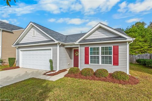 5059 Mount Hope Dr, Winston-Salem, NC, 27107-8207 | Card Image