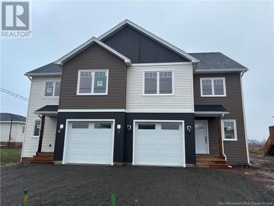 208 Rue Cadieux, House other with 3 bedrooms, 3 bathrooms and null parking in Moncton NB | Image 1