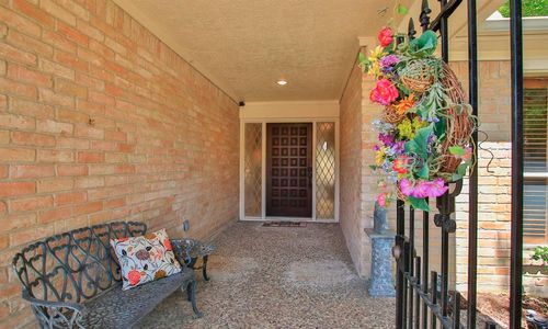 6606 Preston Trail Dr, Houston, TX, 77069-1739 | Card Image