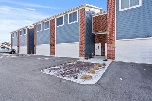 1016 Gillespie Ln, Yorkville, IL, 60560 | Card Image