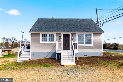 8901 Oxon Hill Rd, Fort Washington, MD, 20744-4704 | Card Image