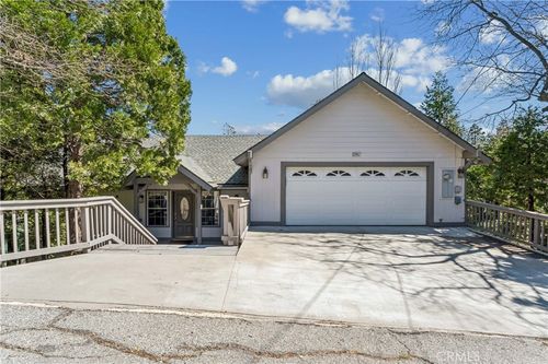 27487 North Bay, Lake Arrowhead, CA, 92352 | Card Image