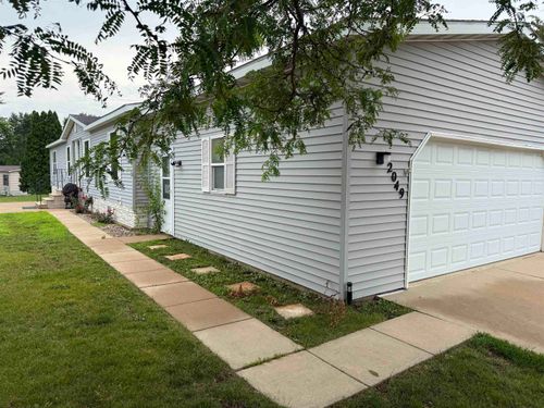 2049 Sunset Ln, Belvidere, IL, 61008-6077 | Card Image