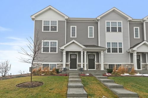 1103-1103 Briar Glen Ct, Hampshire, IL, 60140-1028 | Card Image