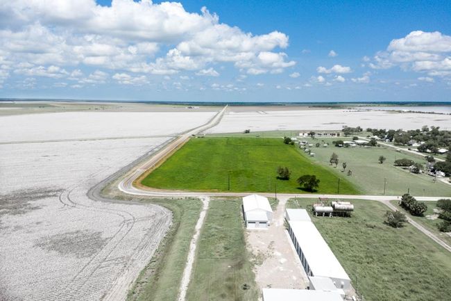 704 Hwy 239, Home with 0 bedrooms, 0 bathrooms and null parking in Austwell TX | Image 11