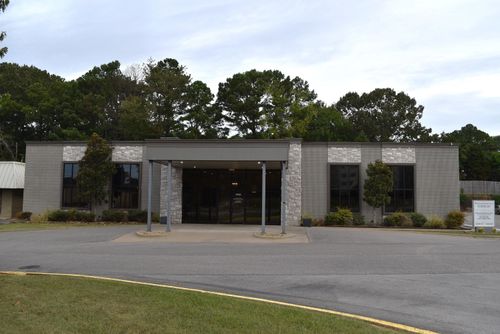 2095 Florence Blvd, Florence, AL, 35630-2751 | Card Image