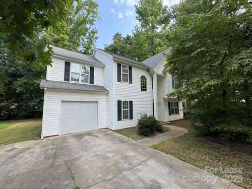 6610 Cedar Cliff Dr, Charlotte, NC, 28216-1984 | Card Image