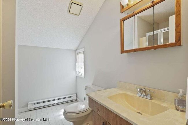 Bathroom | Image 20