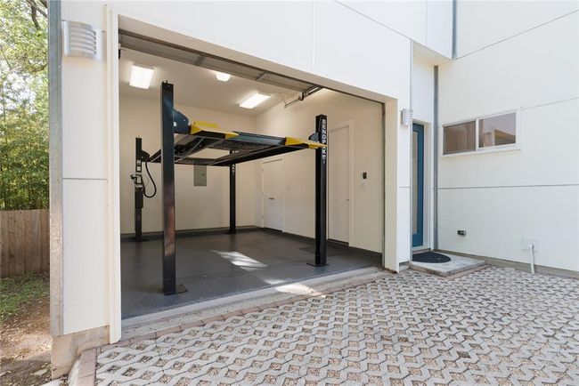 1105 W Mary St, House other with 4 bedrooms, 4 bathrooms and 4 parking in Austin TX | Image 31