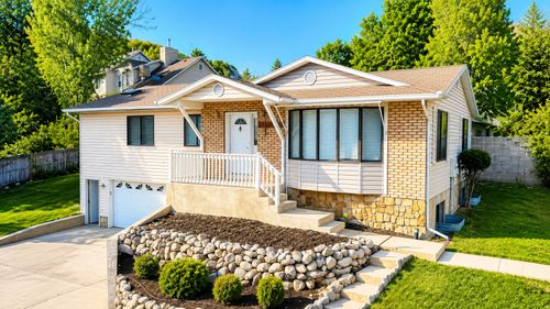 895 Quail Valley Dr, Provo, UT, 84604-4736 | Card Image