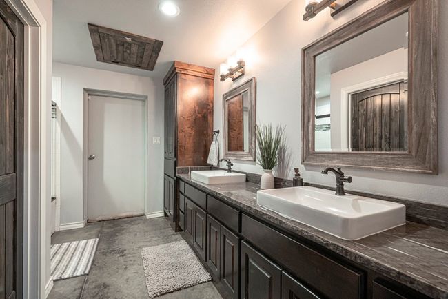 7113 E County Road 114, House other with 4 bedrooms, 4 bathrooms and 3 parking in Midland TX | Image 81