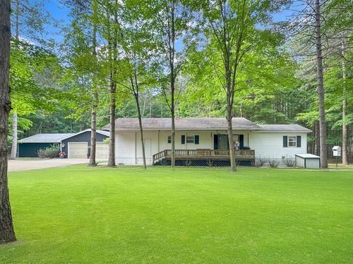 224 S Ferris Rd, Sumner, MI, 48889-9730 | Card Image