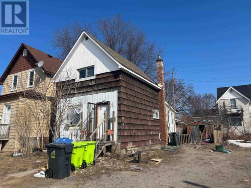 210 Cathcart St, Sault Ste. Marie, ON, P6A1E6 | Card Image