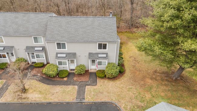 118 - 118 Hilltop Dr, House other with 2 bedrooms, 2 bathrooms and null parking in Weatogue CT | Image 4