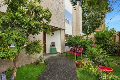 774-774 Madison Ave N, Bainbridge Island, WA, 98110-1792 | Card Image