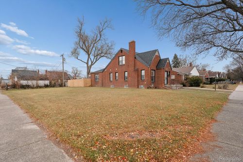 18710 Ilene St, Detroit, MI, 48221-1937 | Card Image