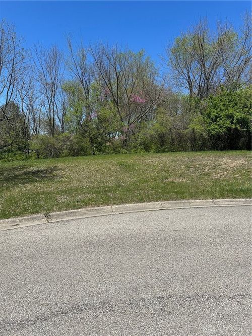 2439 Greystone Ln, Springfield, OH, 45503-2446 | Card Image