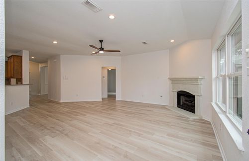2030 Creek Shore Ln, Pearland, TX, 77581-2955 | Card Image