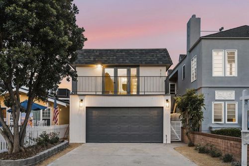 713 719 D Avenue, Coronado, CA, 92118 | Card Image