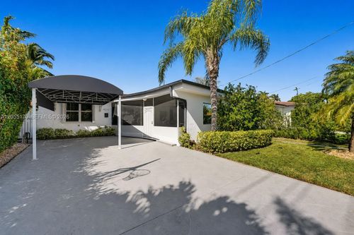 9072 Froude Ave, Surfside, FL, 33154-3216 | Card Image