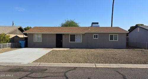 2230 E Beverly Ln, Phoenix, AZ, 85022-2913 | Card Image