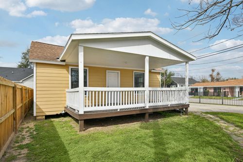 1409 Fairbanks St, Houston, TX, 77009-1529 | Card Image