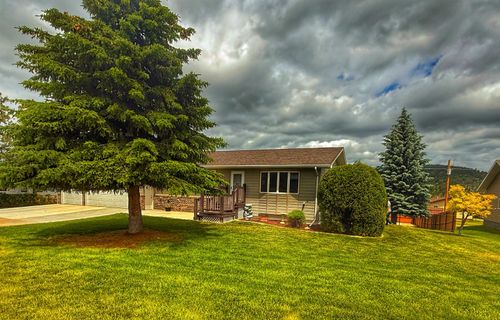 413 E Thompson St, Sundance, WY, 82729-5214 | Card Image