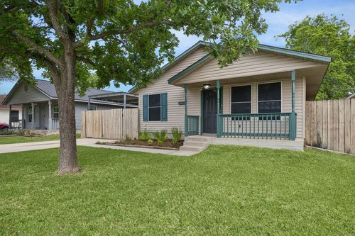 10821 Deaf Smith St, La Porte, TX, 77571-9587 | Card Image