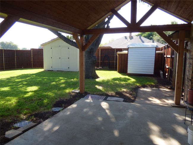 1920 Arbor Creek Dr, House other with 3 bedrooms, 2 bathrooms and null parking in Carrollton TX | Image 32