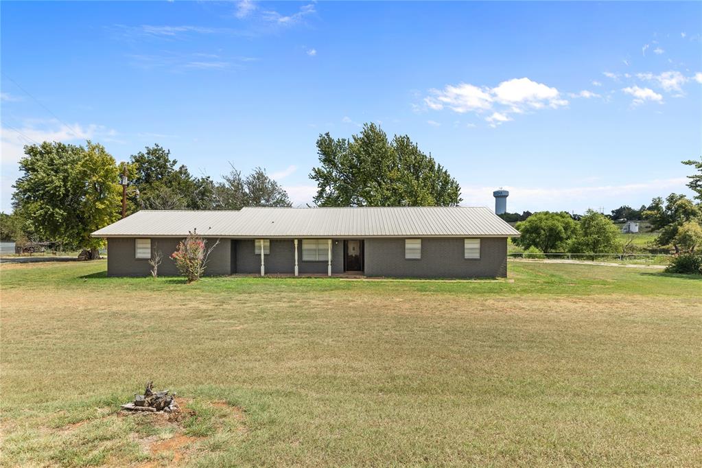 29th St, Chickasha, OK 73018