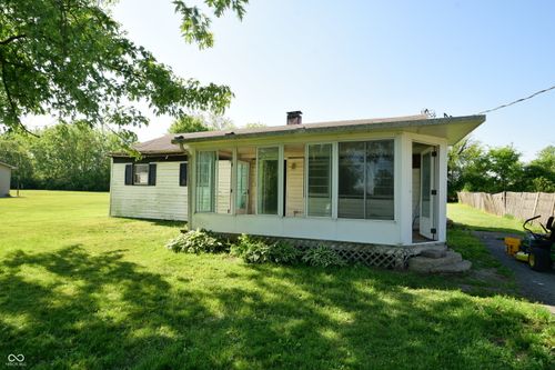 1083 E South St, Greenfield, IN, 46140-9765 | Card Image